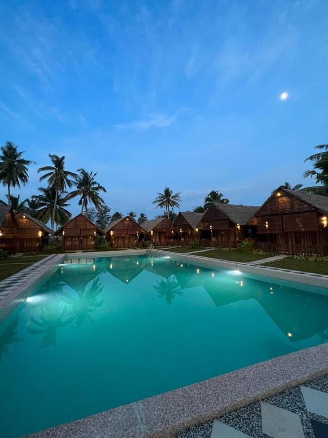 Nipoh Beach Cottage Kijal Exterior foto